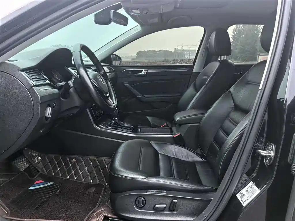 Volkswagen Passat — фото 9