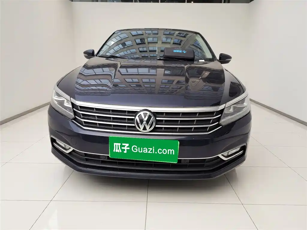 Volkswagen Passat — фото 24