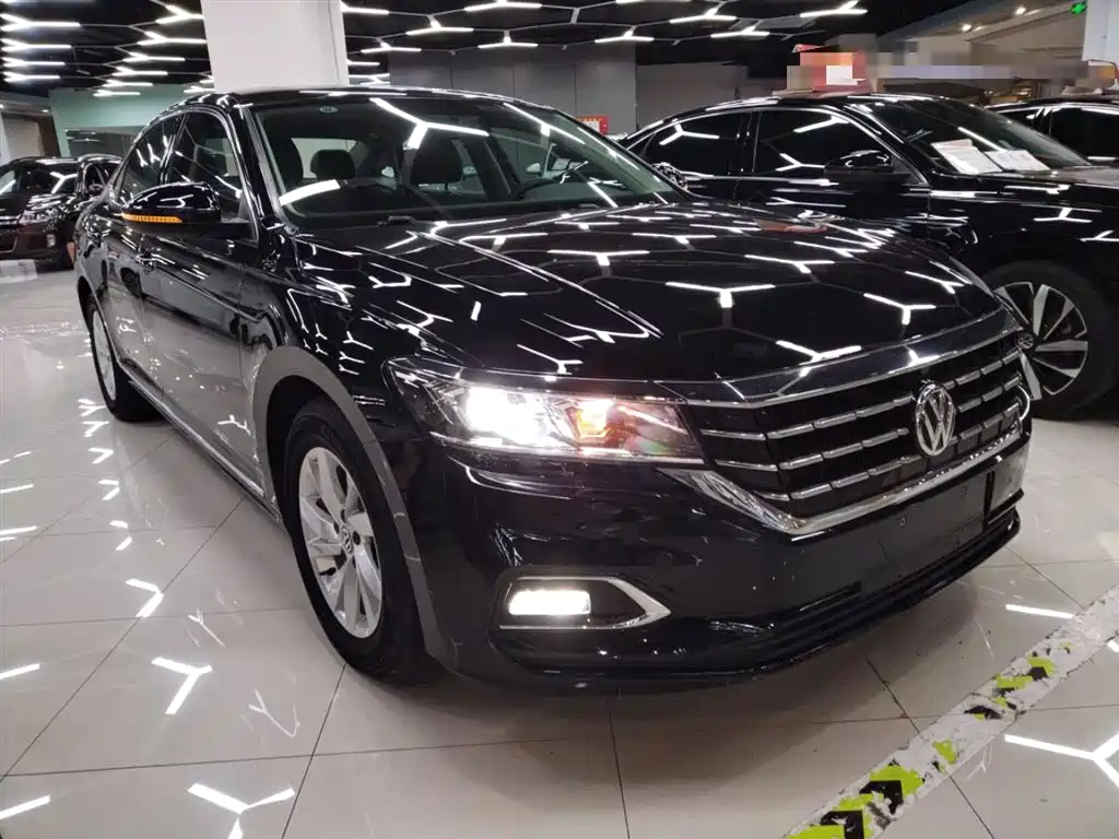 Volkswagen Passat — фото 22