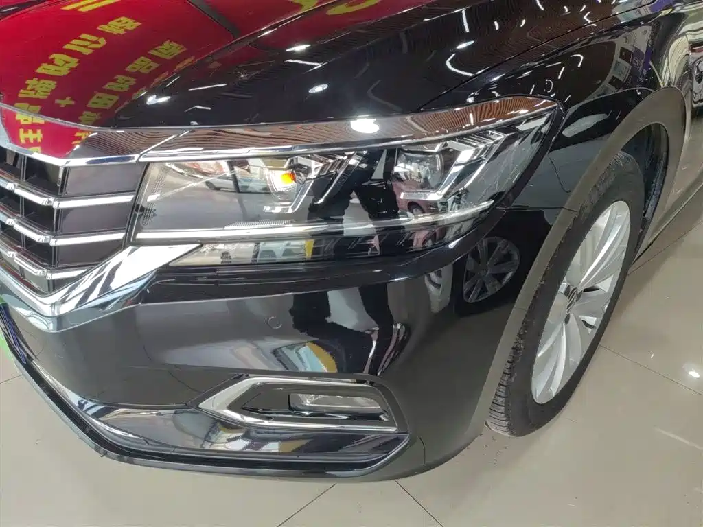 Volkswagen Passat — фото 18