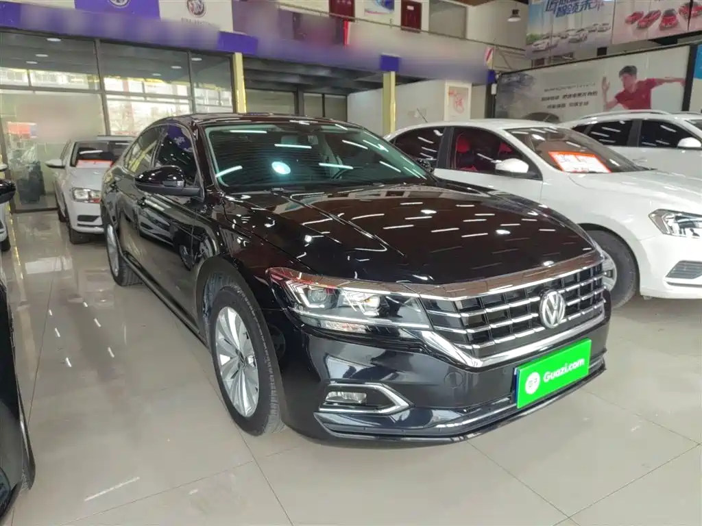 Volkswagen Passat — фото 22