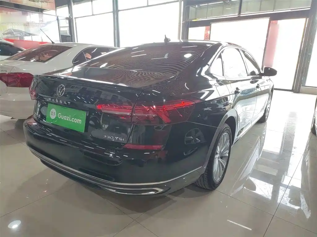 Volkswagen Passat — фото 5