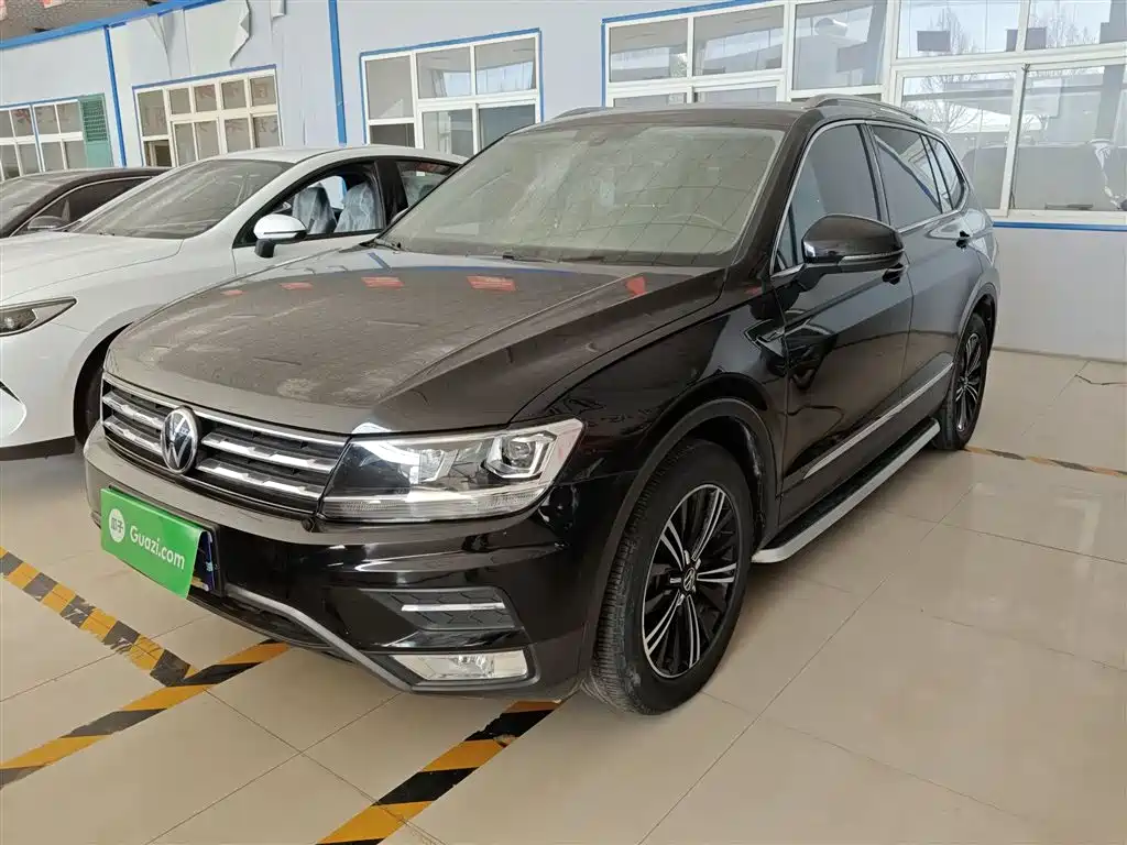 Volkswagen Tiguan L — фото 2