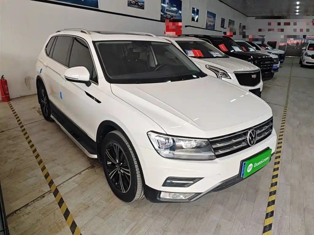 Volkswagen Tiguan L — фото 4