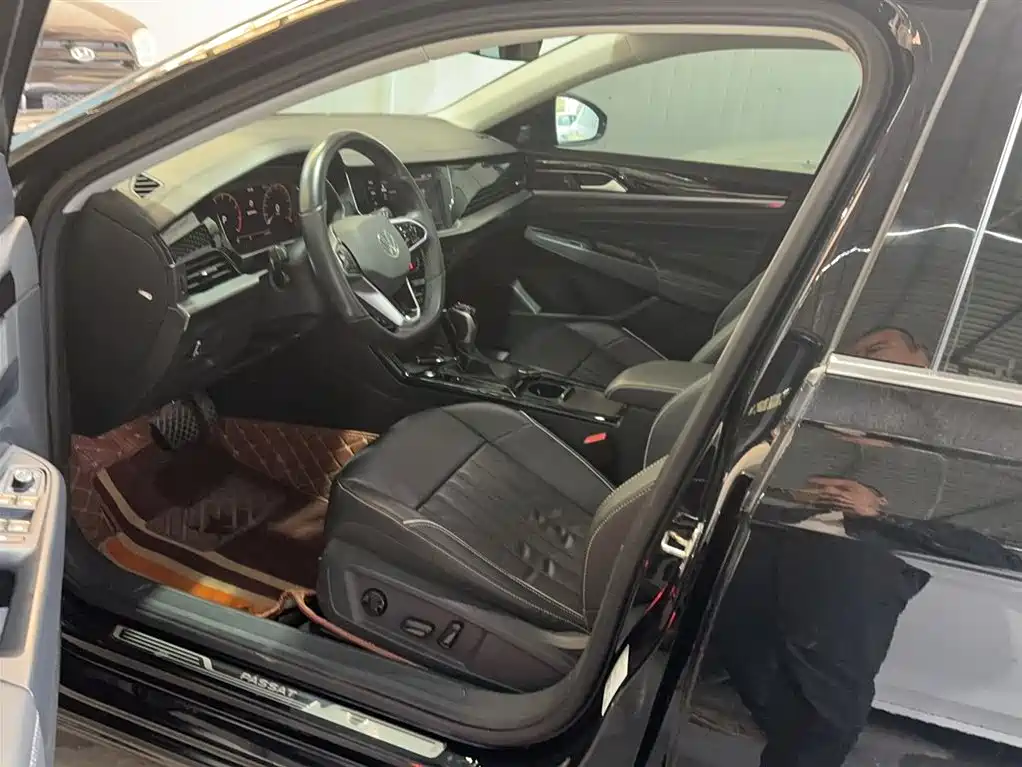 Volkswagen Passat — фото 13