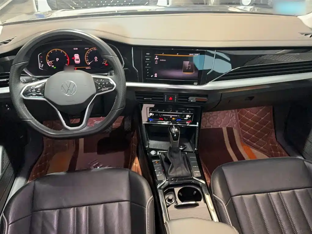 Volkswagen Passat — фото 15