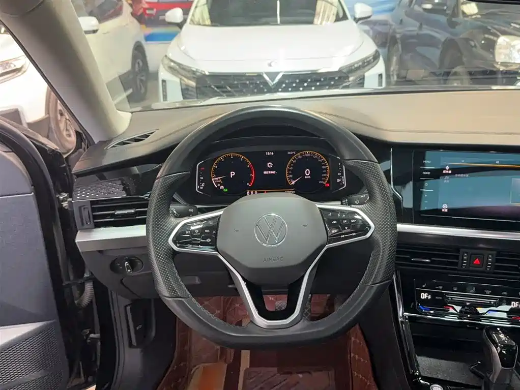 Volkswagen Passat — фото 3