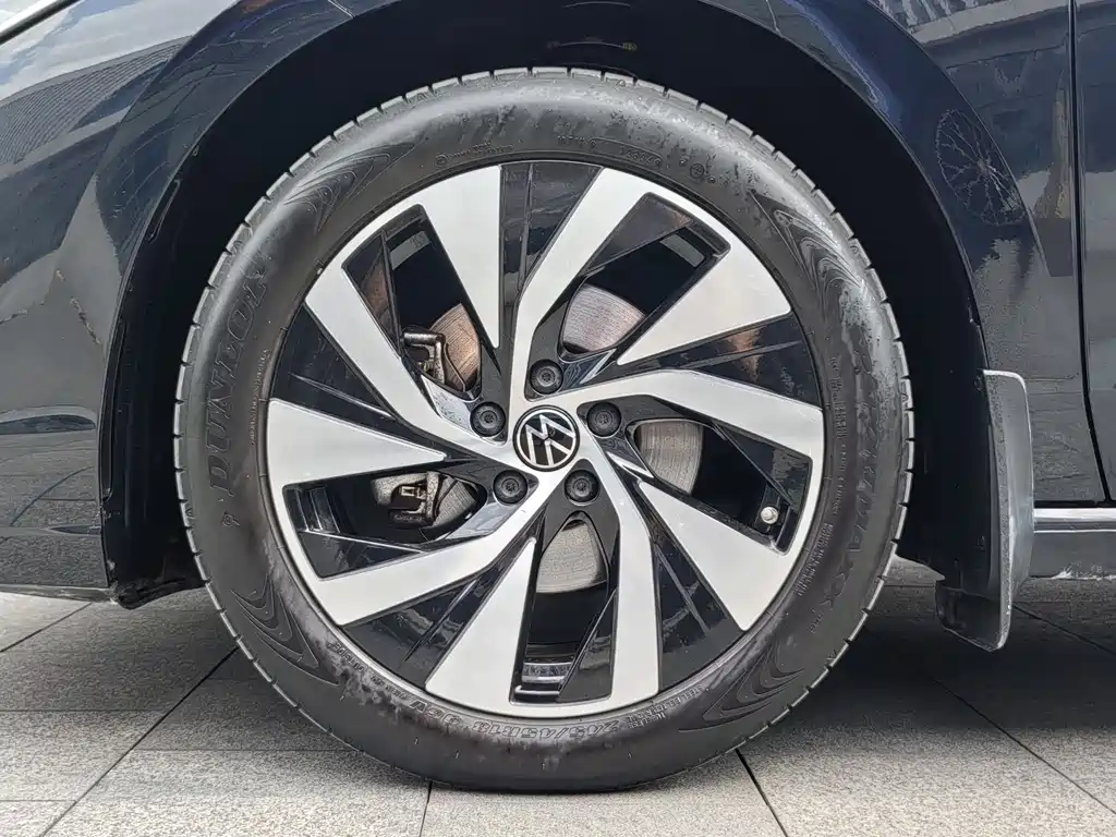 Volkswagen Passat — фото 8