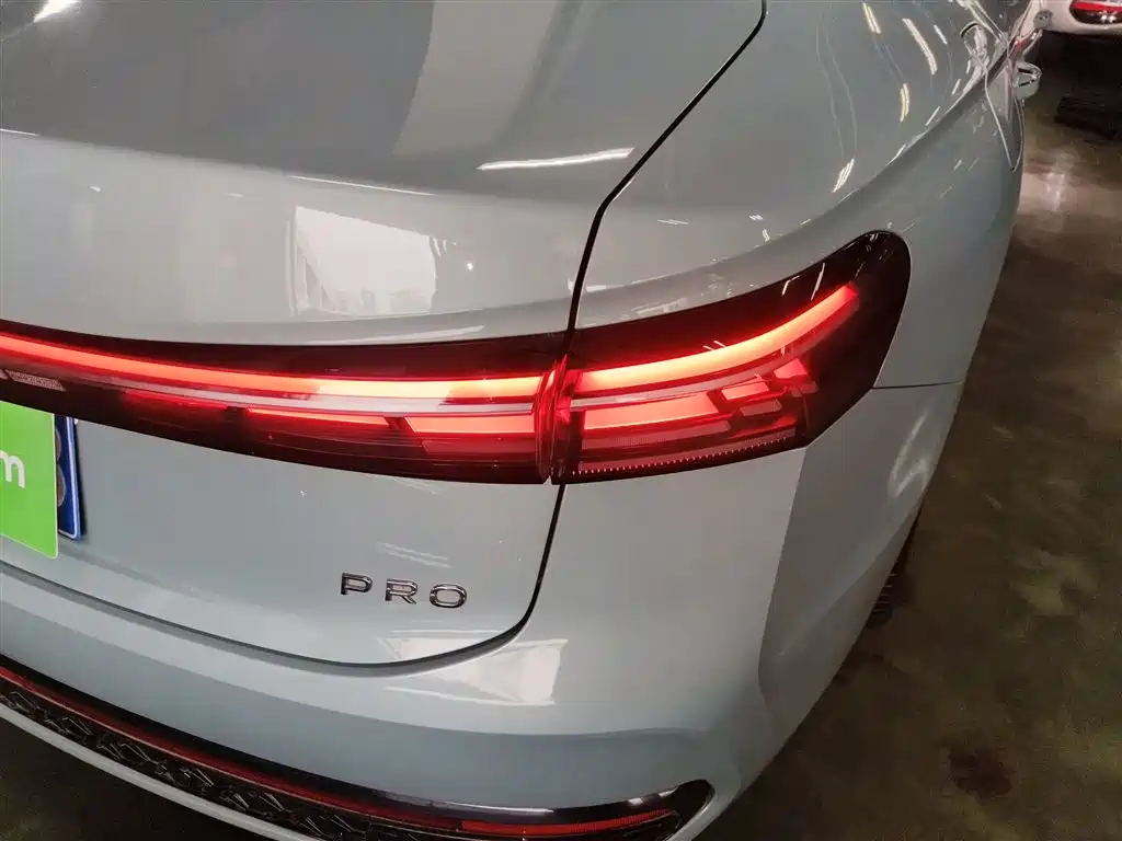 Volkswagen Passat — фото 8