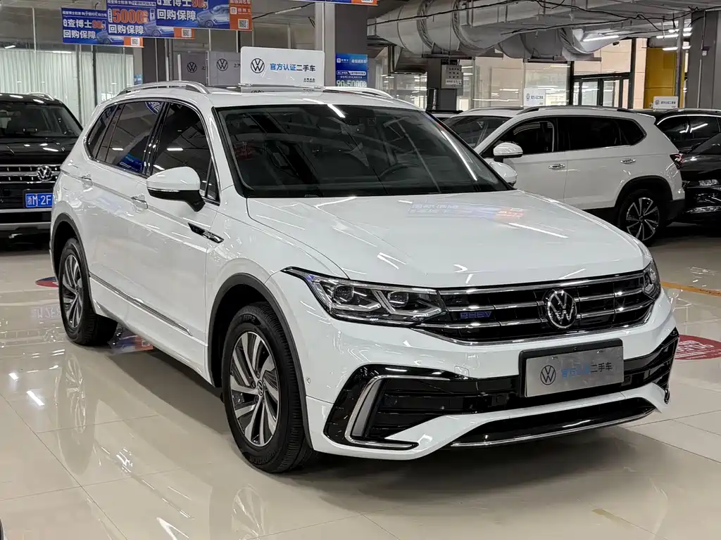 Volkswagen Tiguan L New Energy — фото 3