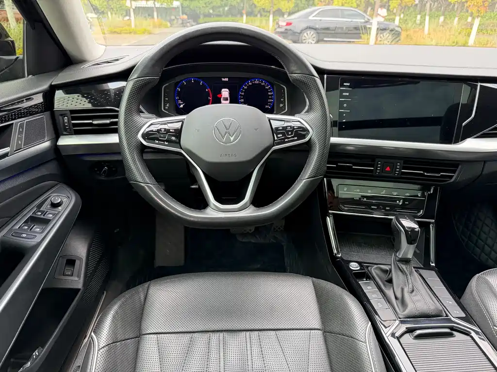 Volkswagen Passat — фото 9