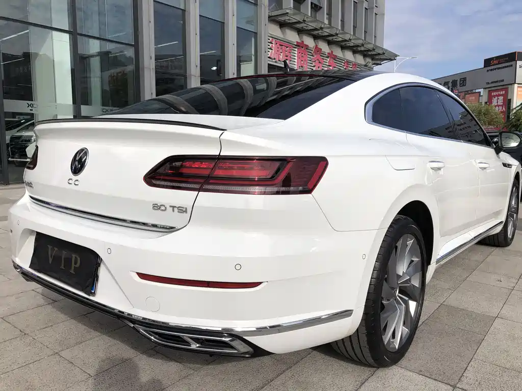Volkswagen CC — фото 11