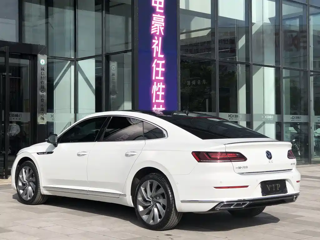 Volkswagen CC — фото 6