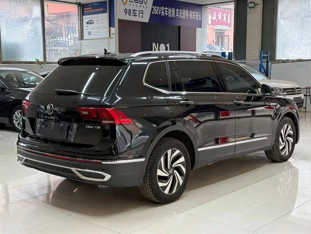 Volkswagen Tiguan L — фото 4