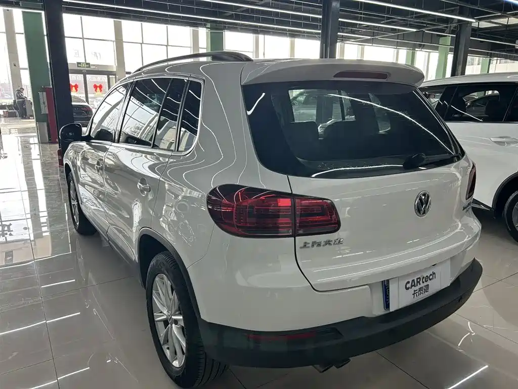 Volkswagen Tiguan — фото 5