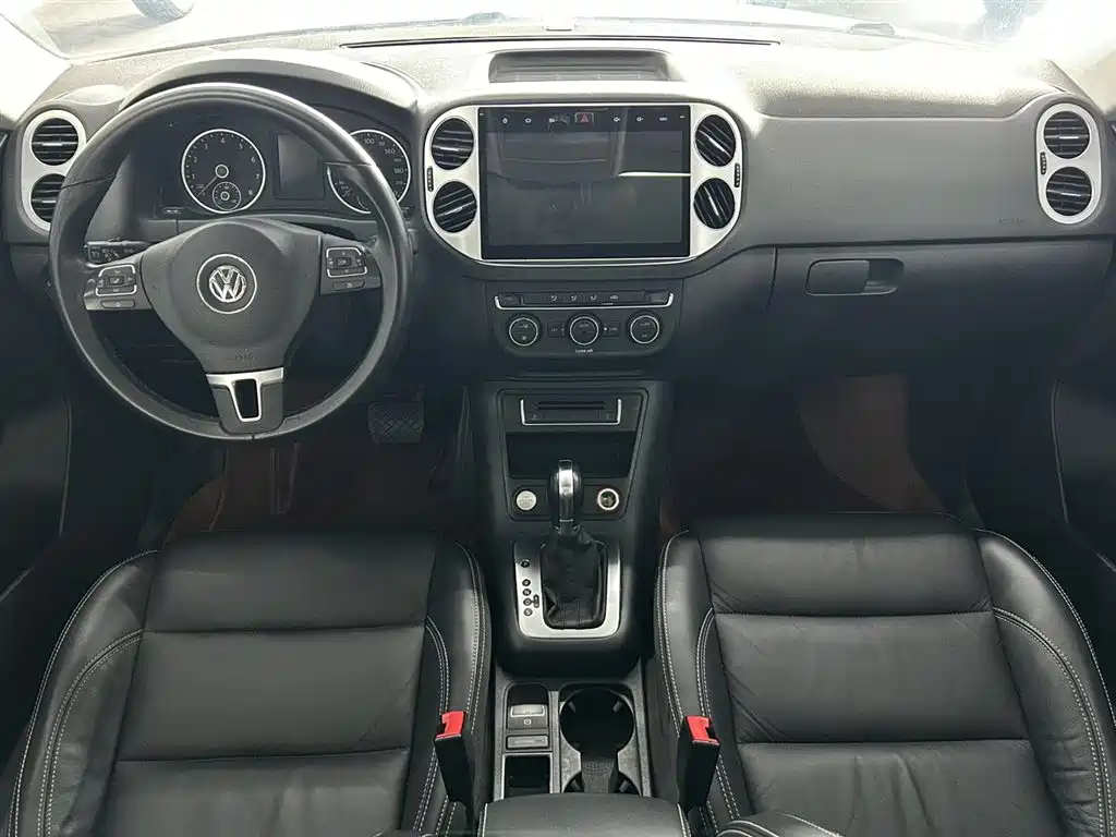 Volkswagen Tiguan — фото 8