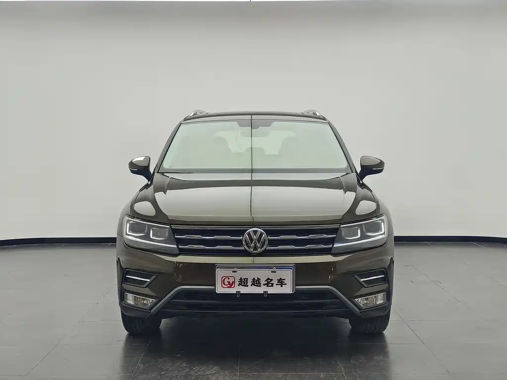 Volkswagen Tiguan L — фото 2