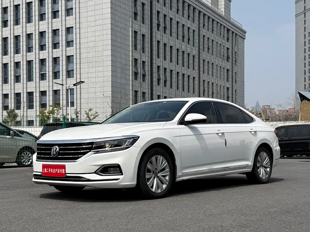 Volkswagen Passat — фото 3