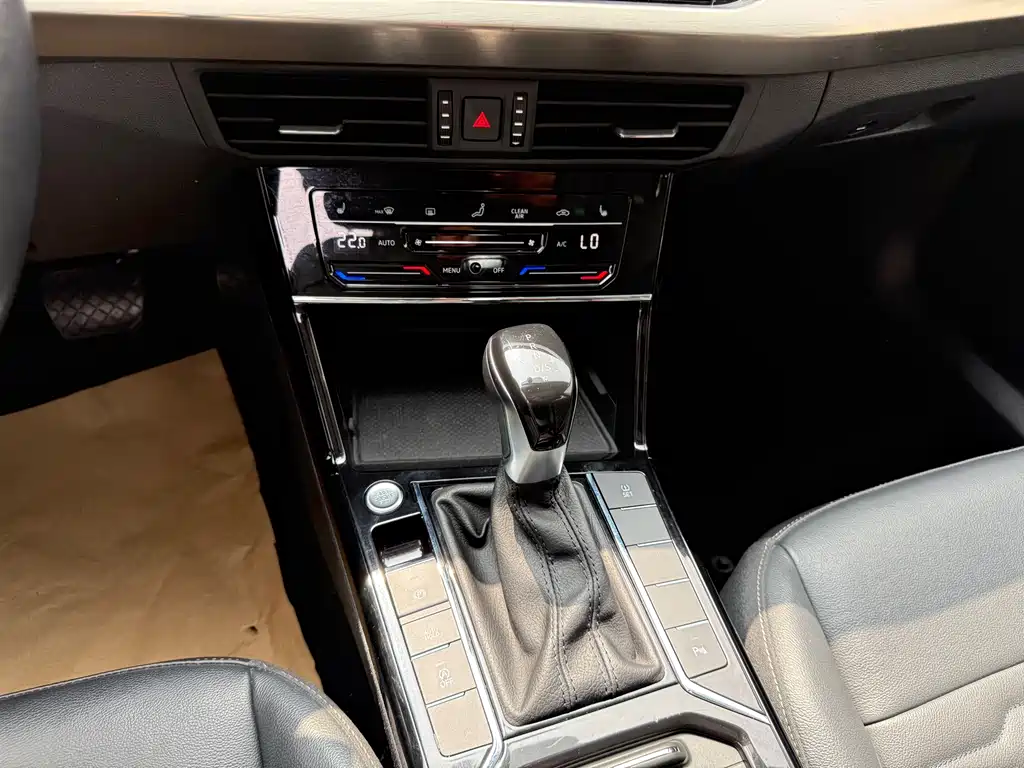 Volkswagen Passat — фото 6