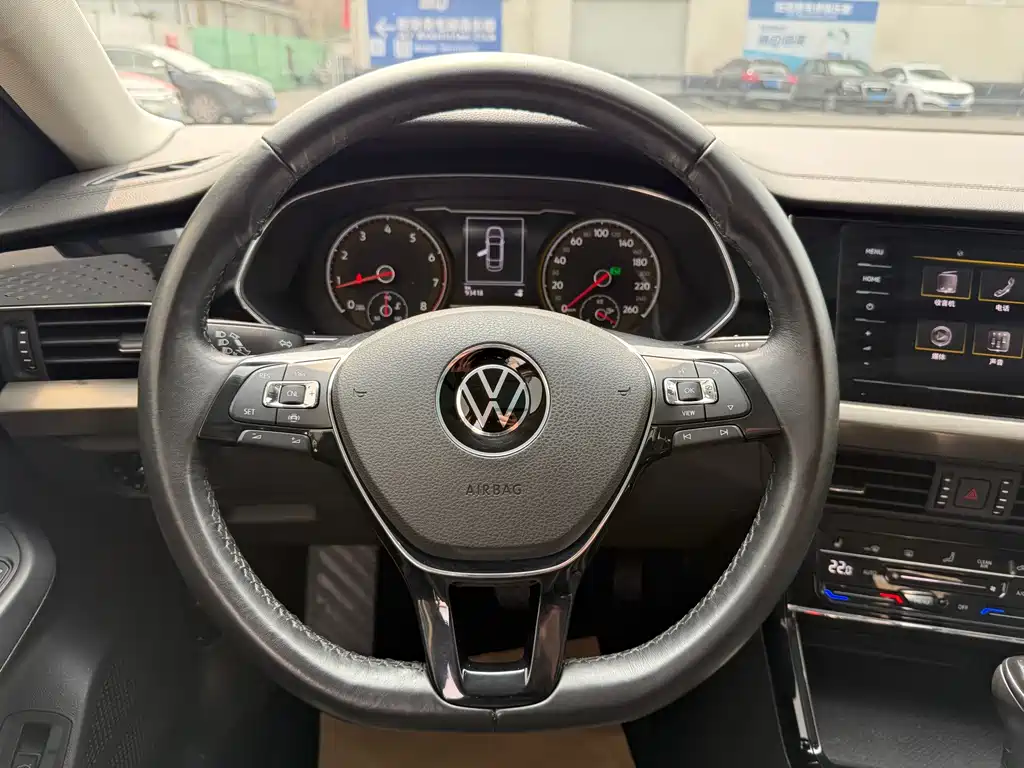 Volkswagen Passat — фото 8