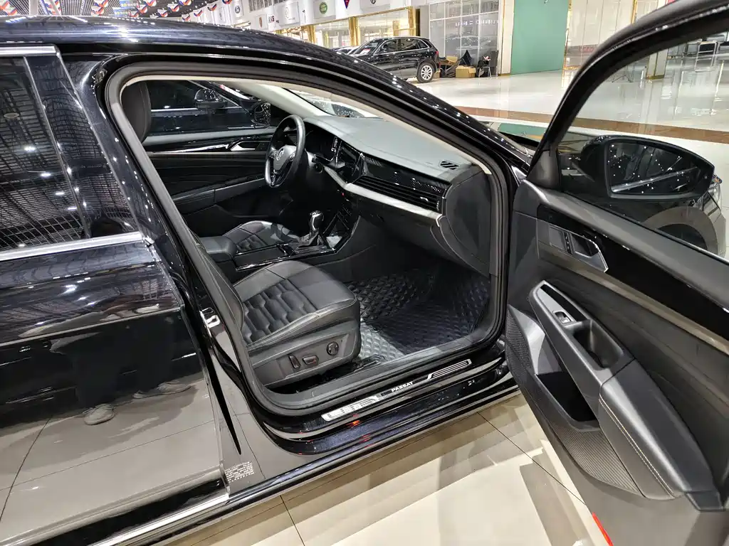 Volkswagen Passat — фото 6