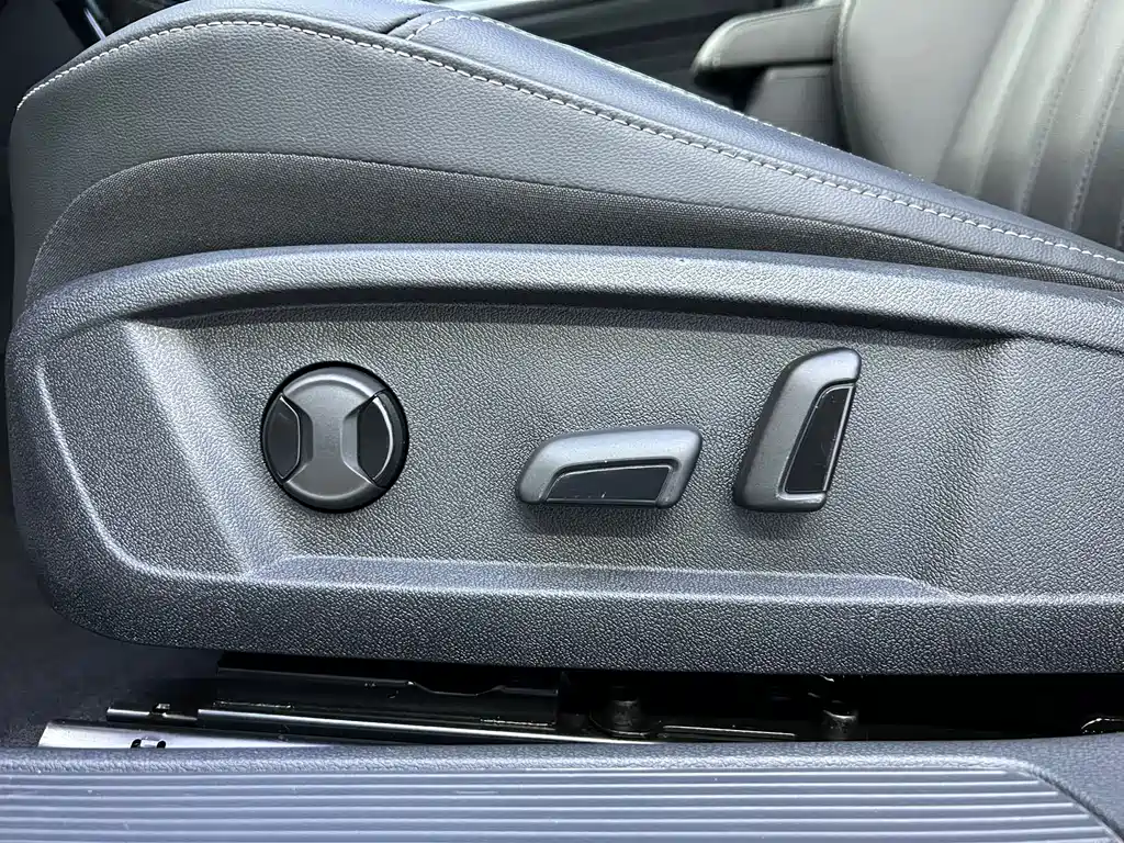 Volkswagen Passat — фото 6