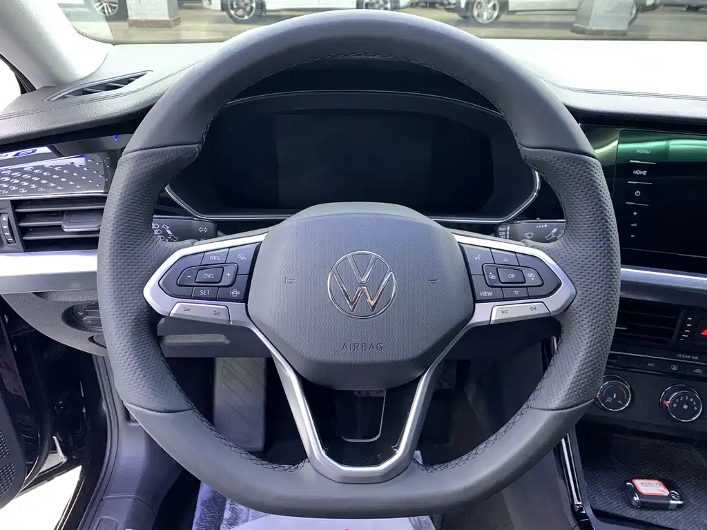 Volkswagen Passat — фото 7