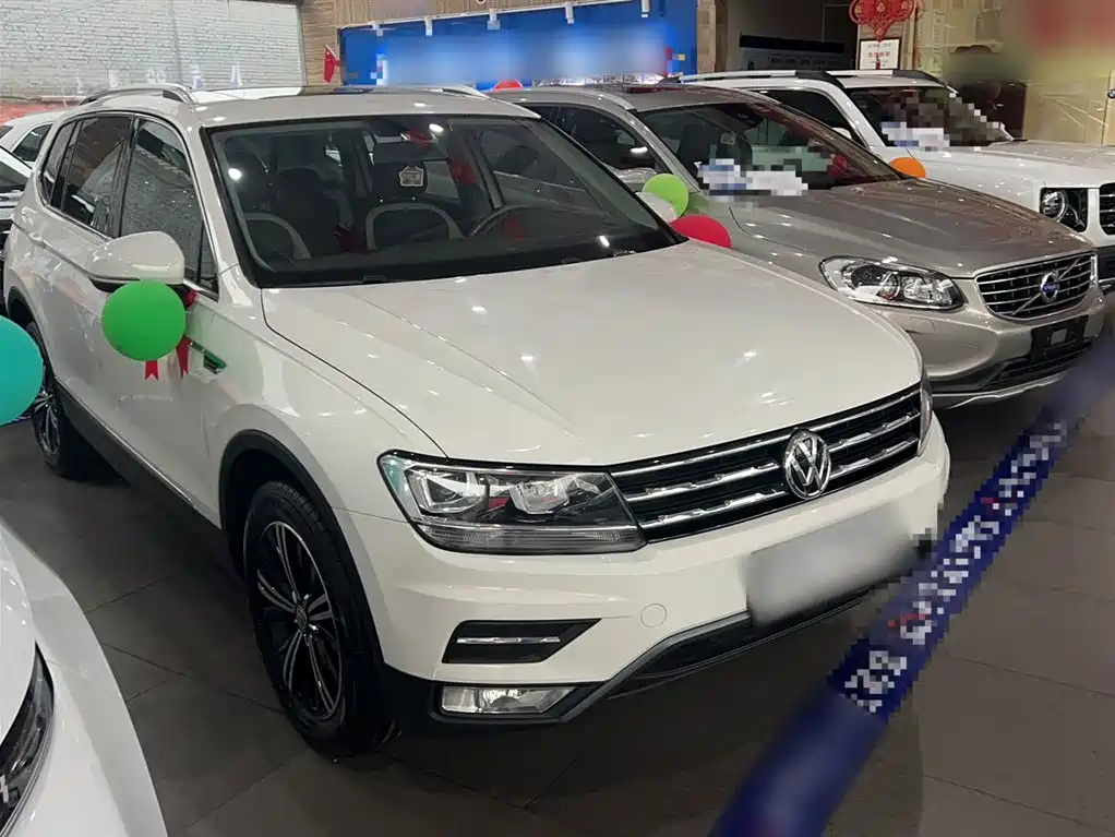 Volkswagen Tiguan L — фото 4
