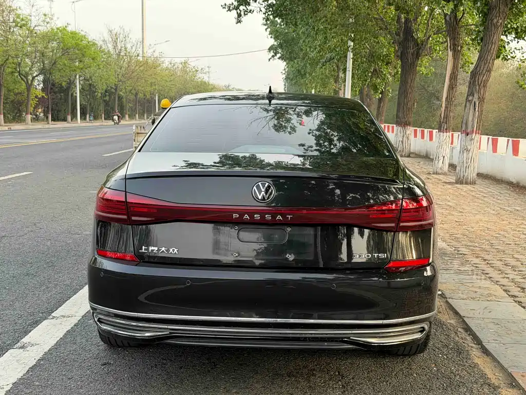 Volkswagen Passat — фото 5
