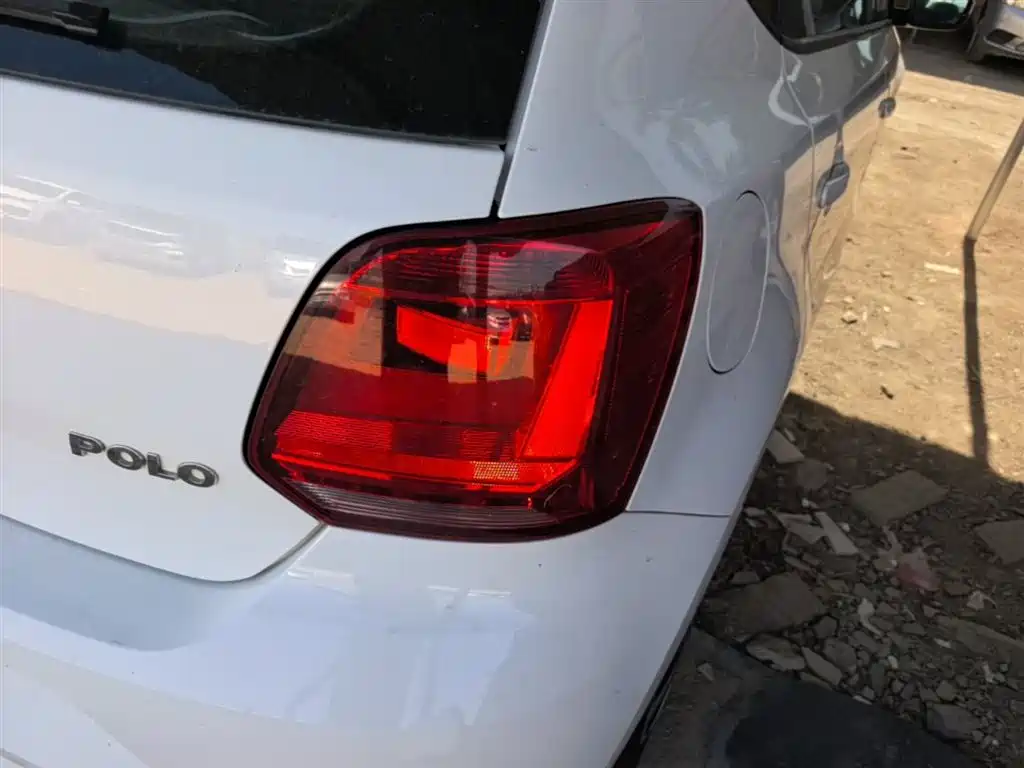 Volkswagen Polo — фото 8