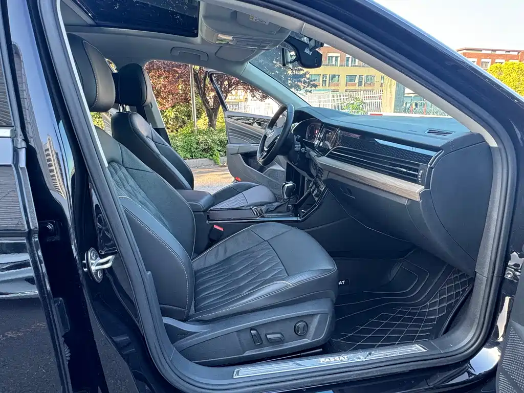 Volkswagen Passat — фото 11