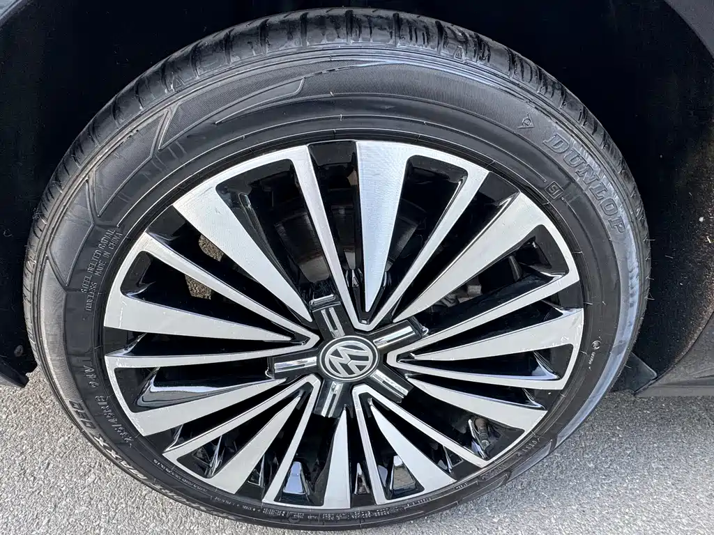 Volkswagen Passat — фото 14