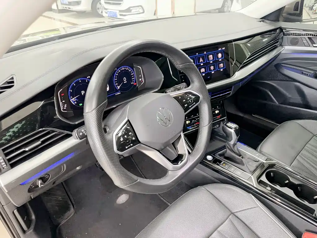 Volkswagen Passat — фото 7
