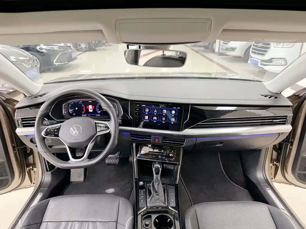 Volkswagen Passat — фото 8