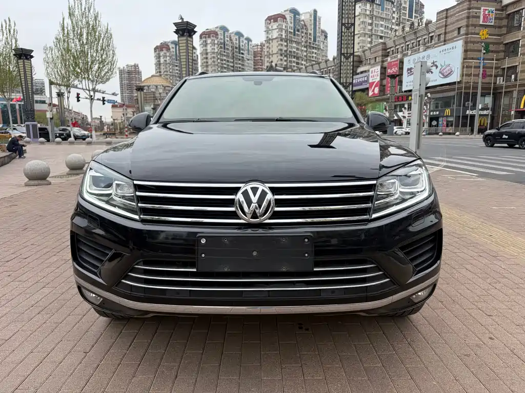 Volkswagen Touareg — фото 2