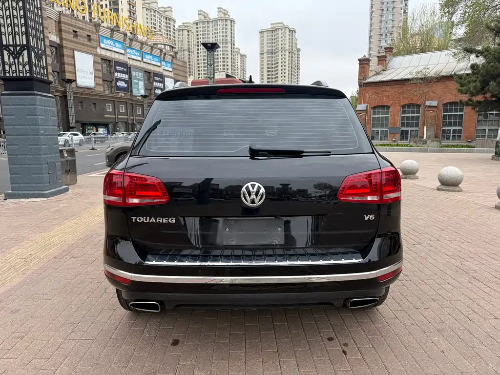 Volkswagen Touareg — фото 6