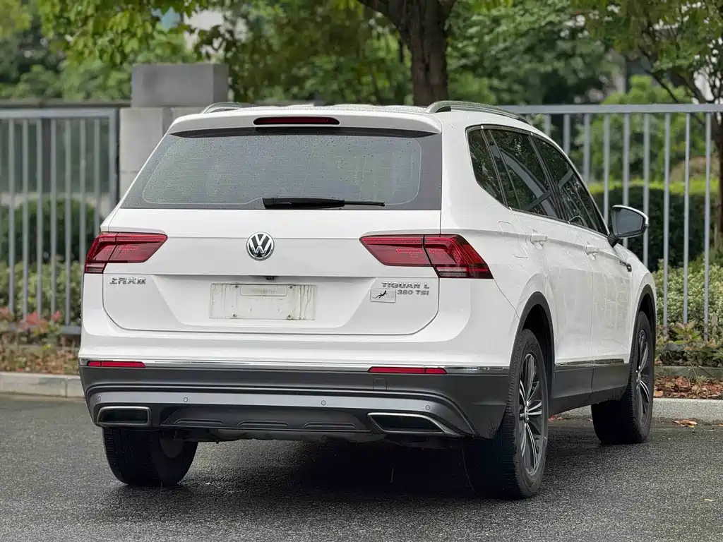 Volkswagen Tiguan L — фото 4