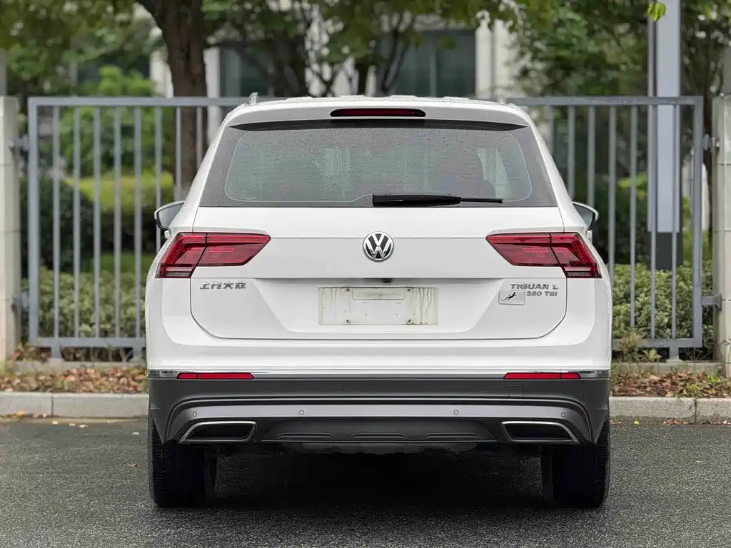 Volkswagen Tiguan L — фото 5