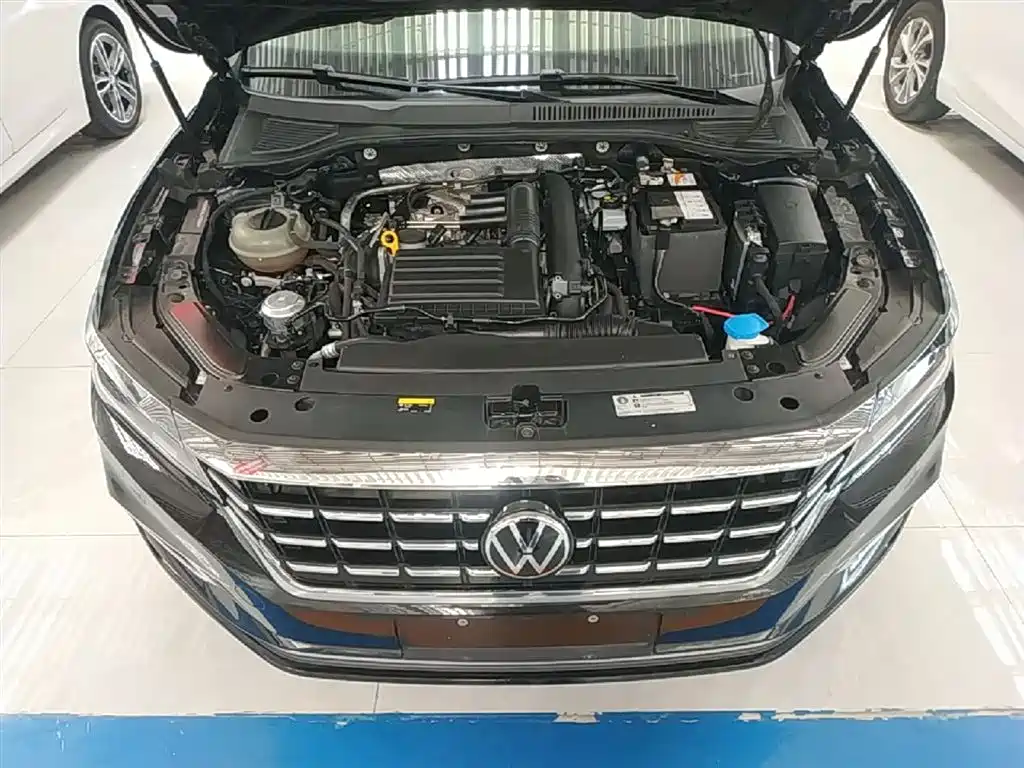 Volkswagen Passat — фото 20