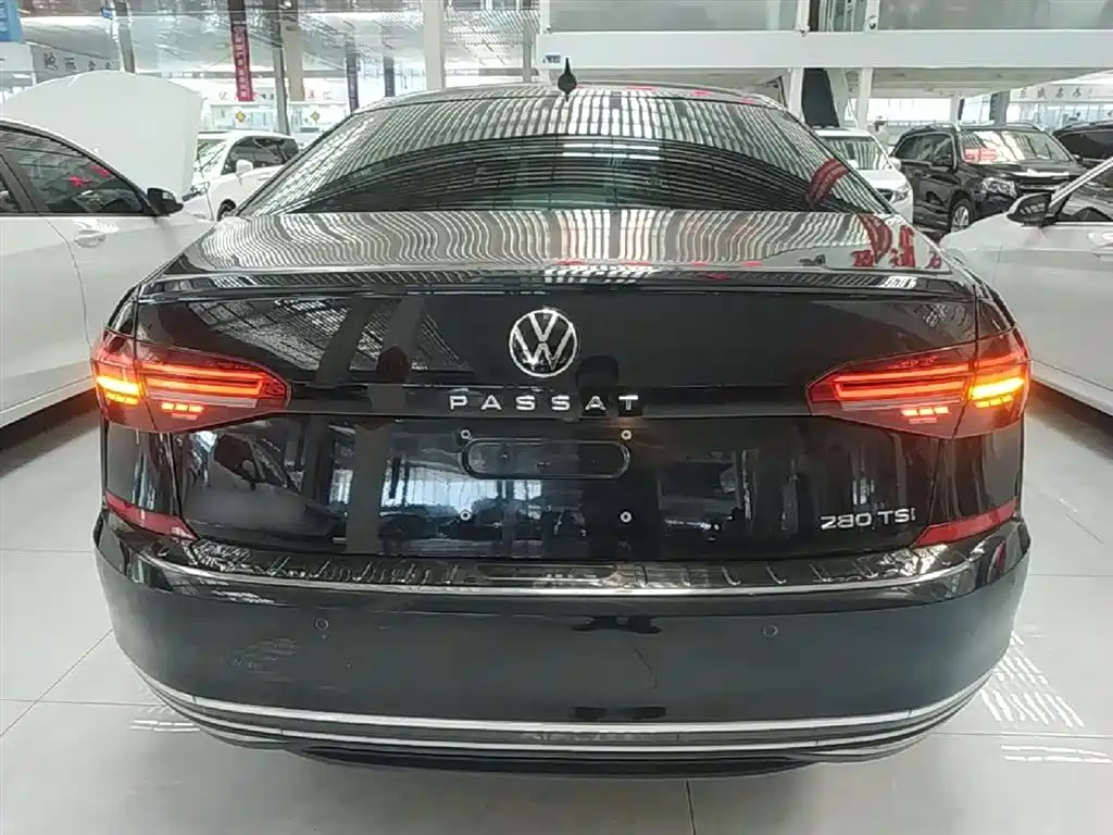 Volkswagen Passat — фото 6