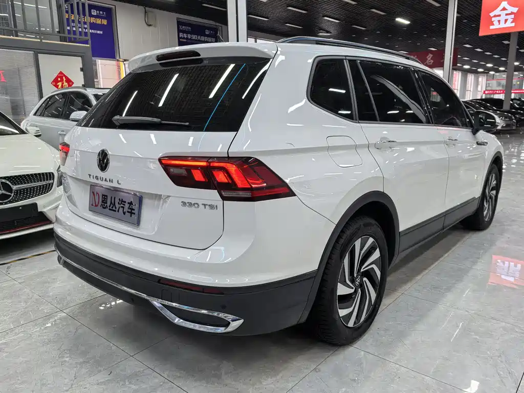 Volkswagen Tiguan L — фото 9