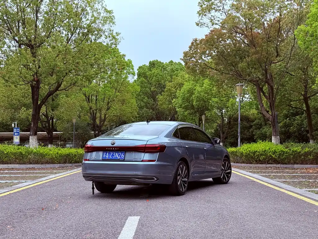 Volkswagen Passat — фото 4