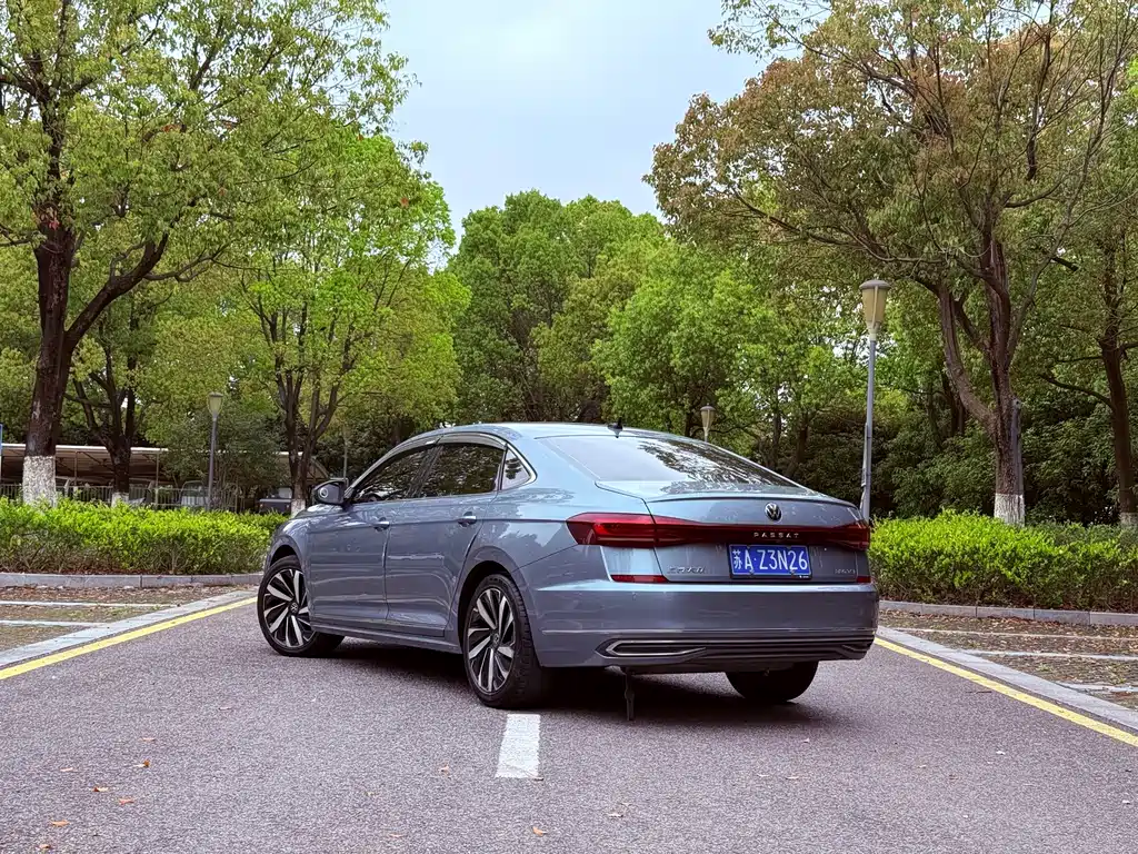 Volkswagen Passat — фото 6
