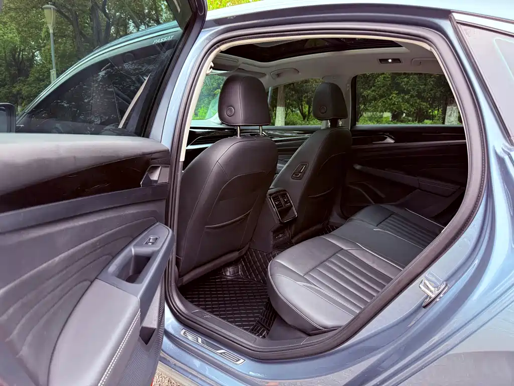 Volkswagen Passat — фото 8