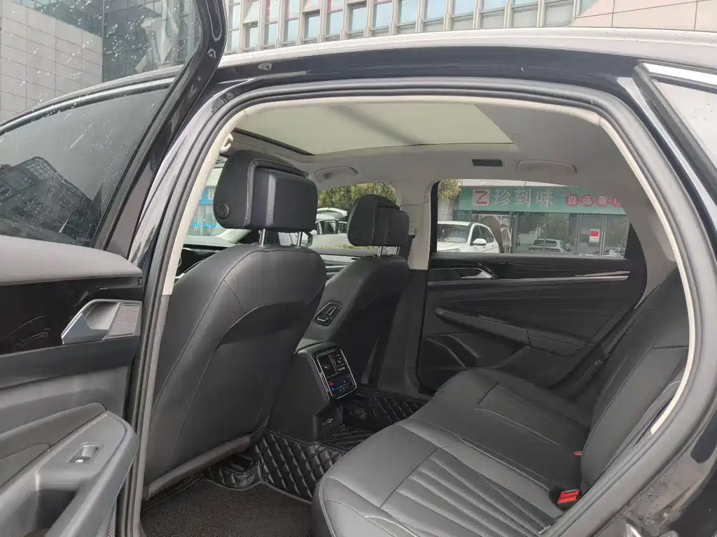 Volkswagen Passat — фото 4