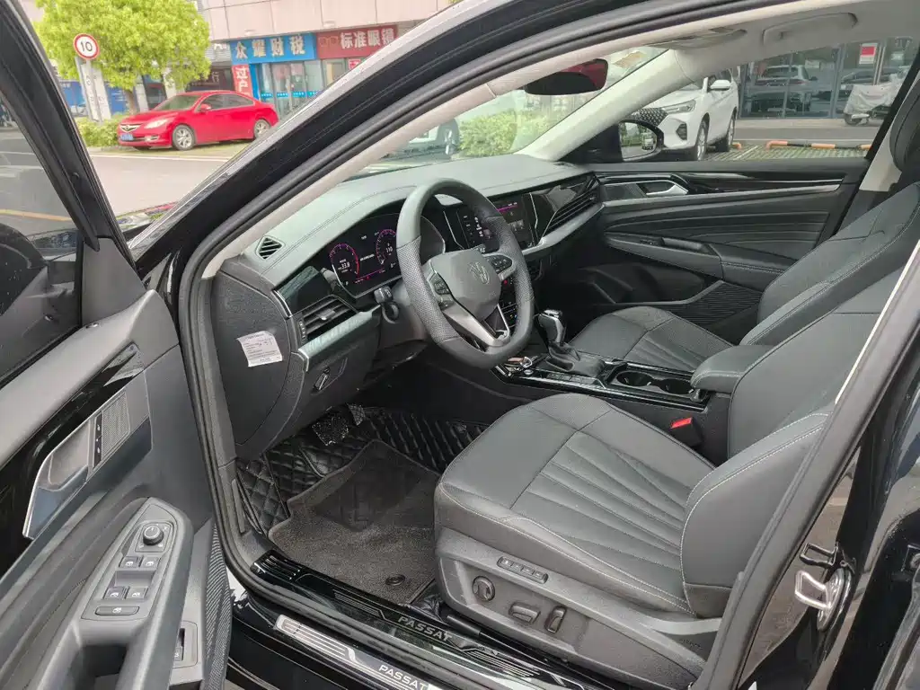 Volkswagen Passat — фото 8