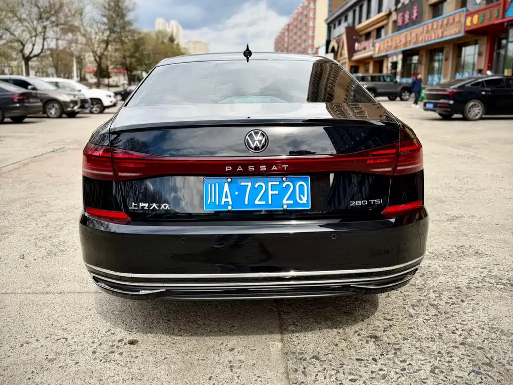 Volkswagen Passat — фото 5