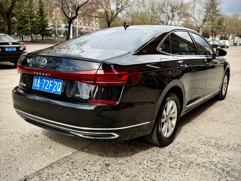 Volkswagen Passat — фото 6