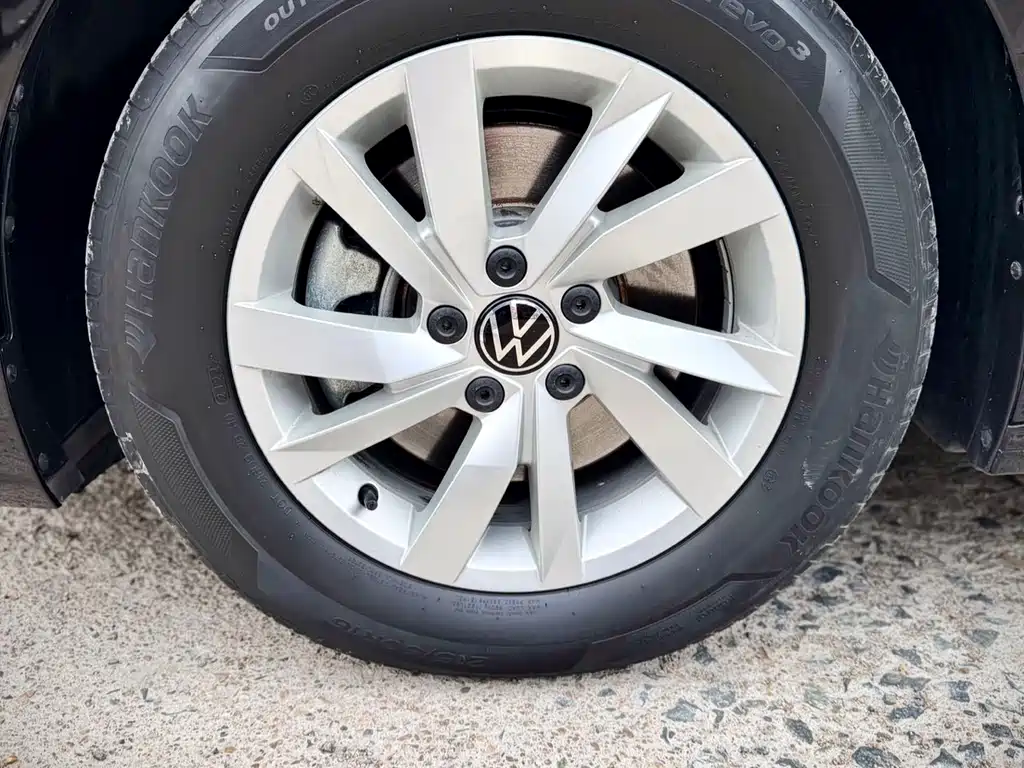 Volkswagen Passat — фото 9