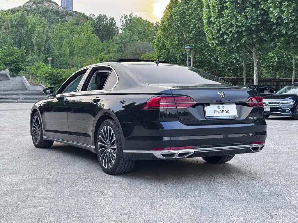 Volkswagen Phideon — фото 4